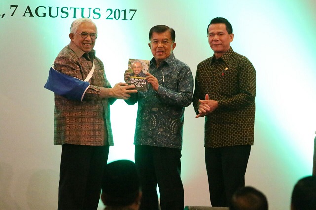 20170807 MENTERI Menghadiri Peluncuran buku 6