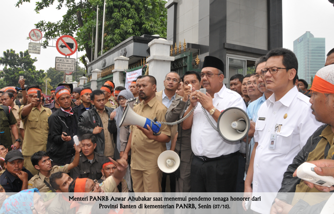 20131007 menteri honorer Prov banten