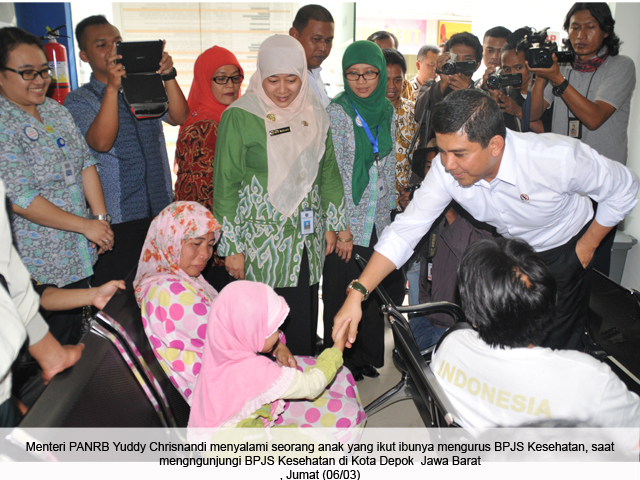 20150306 - Menteri salami anak ikut ibunya - blusukan depok