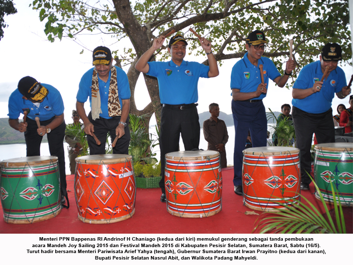 20150518 - Menteri Andrinof Chaniago di acara Sumbar