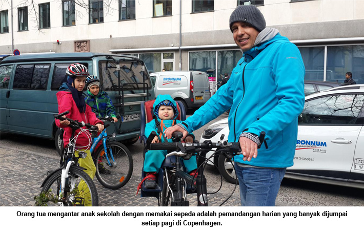 20150810 antar anak di copenhagen