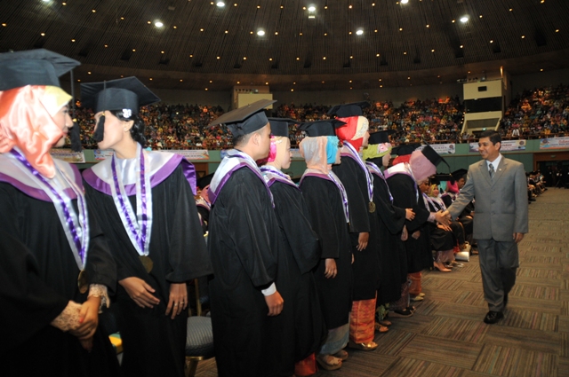 20151220 Wisuda UHAMKA