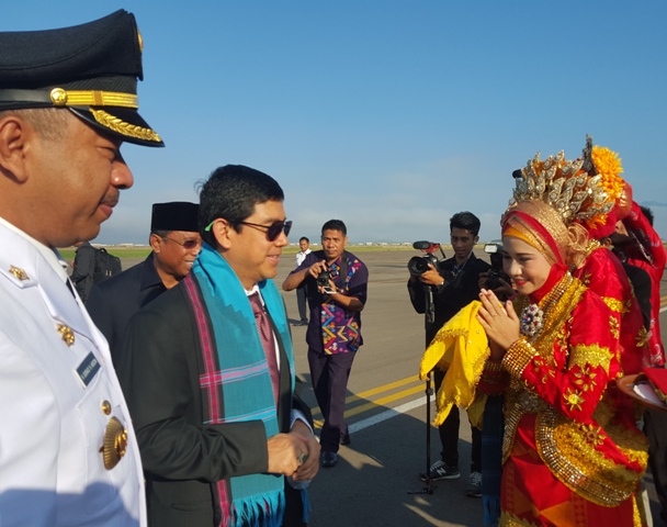 20160410 sambutan selamat datang di bandara