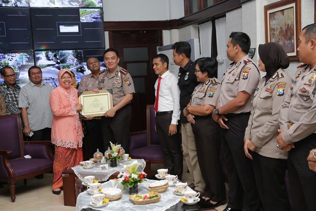 20170705 risma penghargaan polisi1