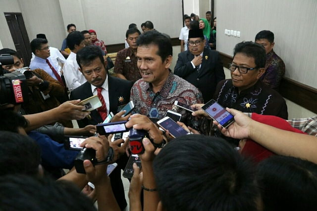 20171110 menteri makassar4