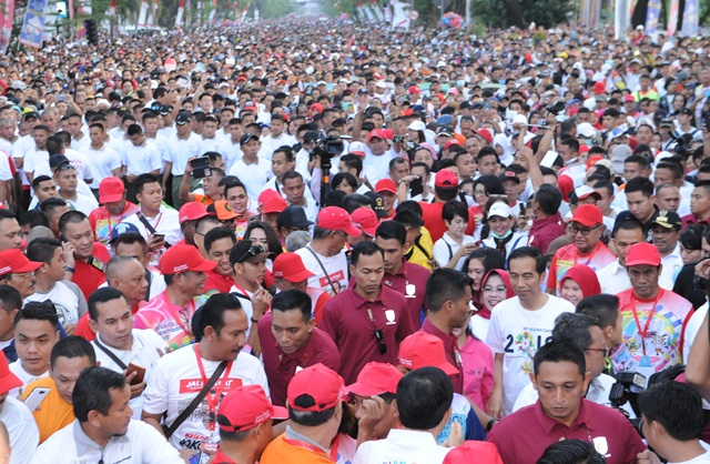 20180730 JOKOWI KAREBOSI Jalan Sehat