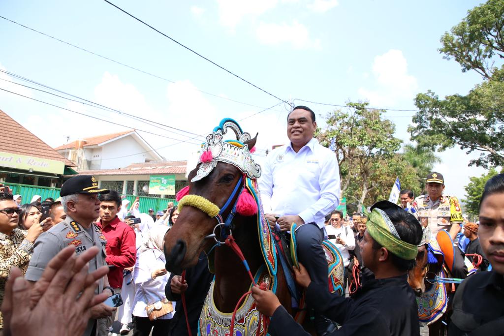 20190916 Menteri Syafrudin Diarak Naik Kuda Renggong Hingga Kunjungi Museum Prabu Geusan Ulun 3