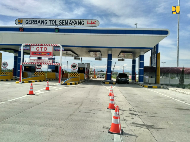 20201130 GERBANG TOL SEMAYANG