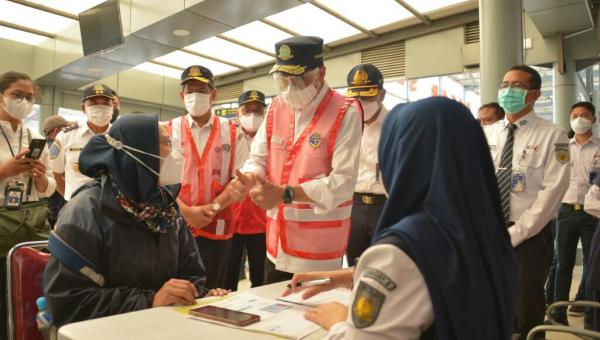 20210510 Sidak ke Stasiun dan Terminal Menhub Jumlah Penumpang Turun Hampir 90 Persen