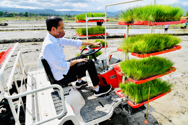 20211201 Produktivitas Petani Naik Presiden Tahun 2021 Kita Belum Impor Beras