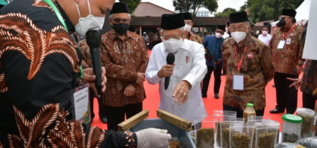 20220328 Resmikan Bank Wakaf Mikro Pertama di Jakarta Wapres Dorong Ekonomi Masyarakat