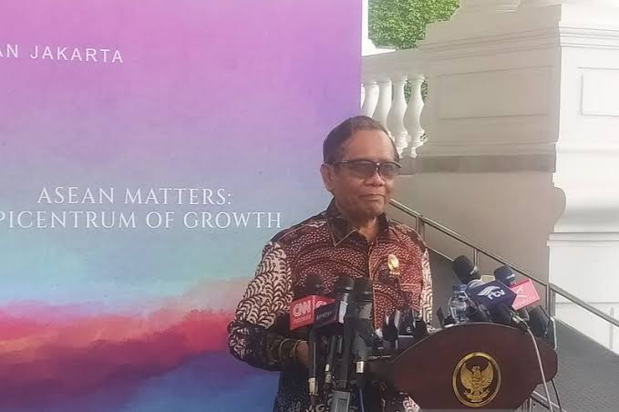 20230505 Menko Polhukam Serahkan Daftar Nama Terduga TPPO ke Polri