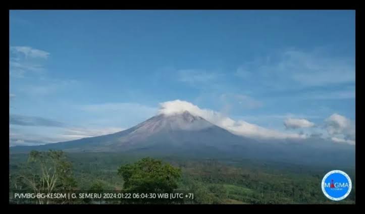 20240122 Siaga Semeru Alami 19 Gempa Letusan