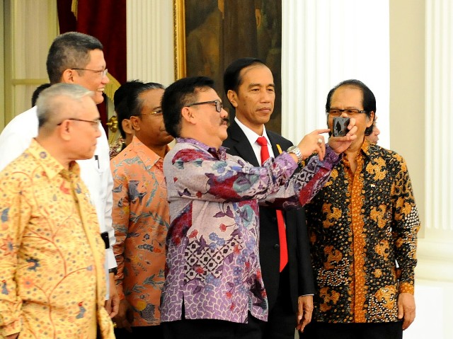 jokowi dan panitia hari pers