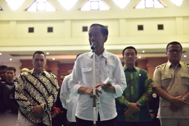 20180806 jokowi duka lombok