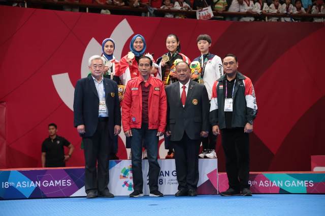 20180819 Medali Emas Taekwondo 1