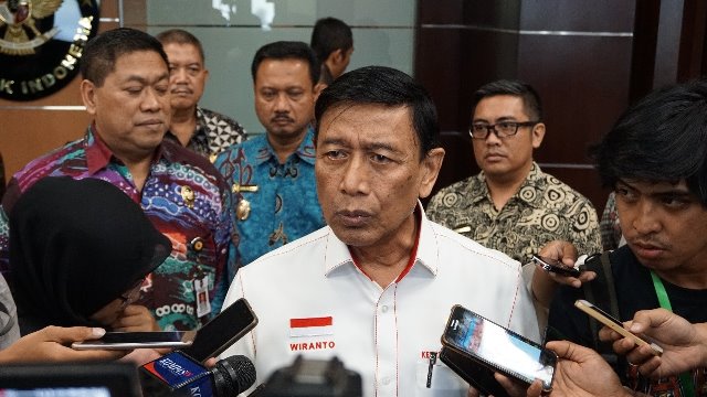 20180906 Wiranto doorstop