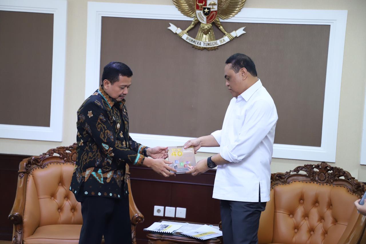 20190701 Menpanrb bertemu bupati sumedang 1