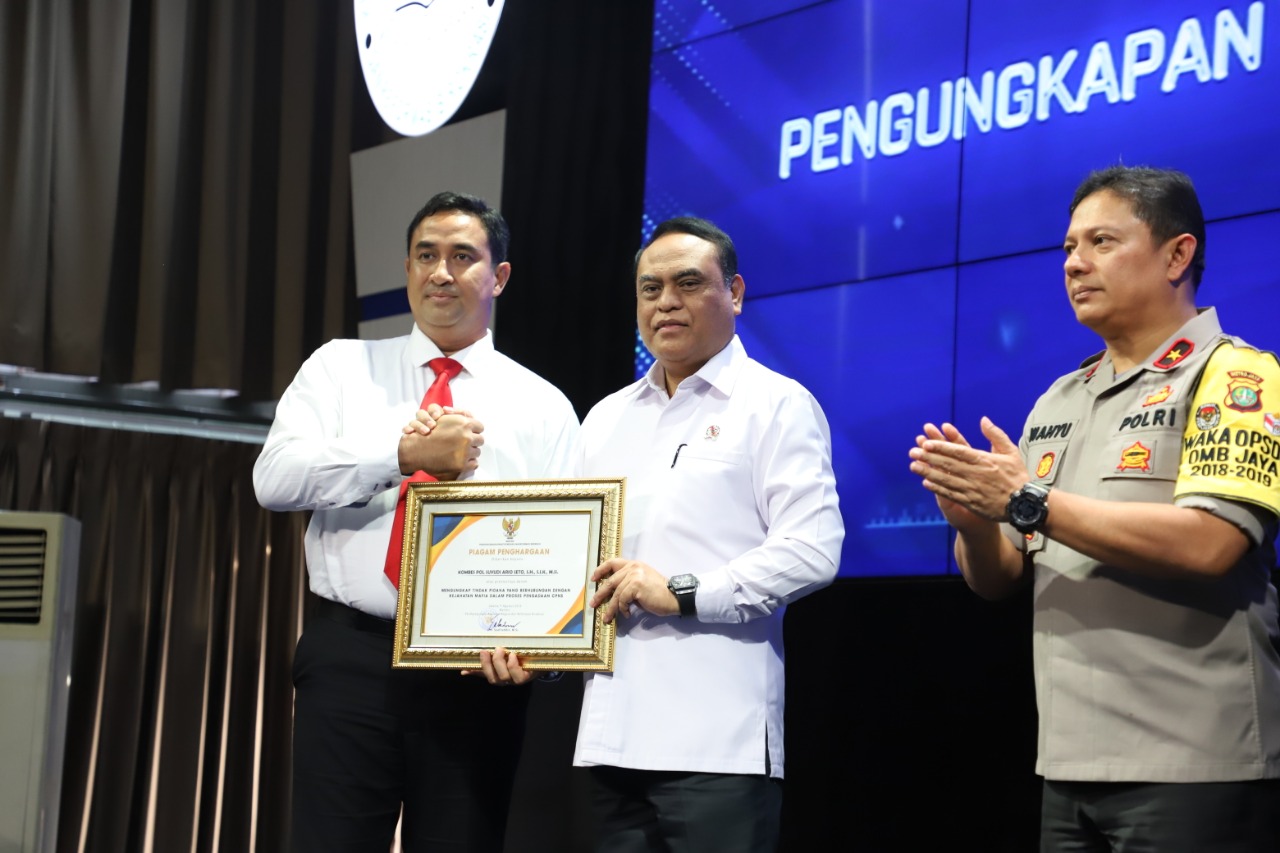 20190820 Menteri Penghargaan Polda 10