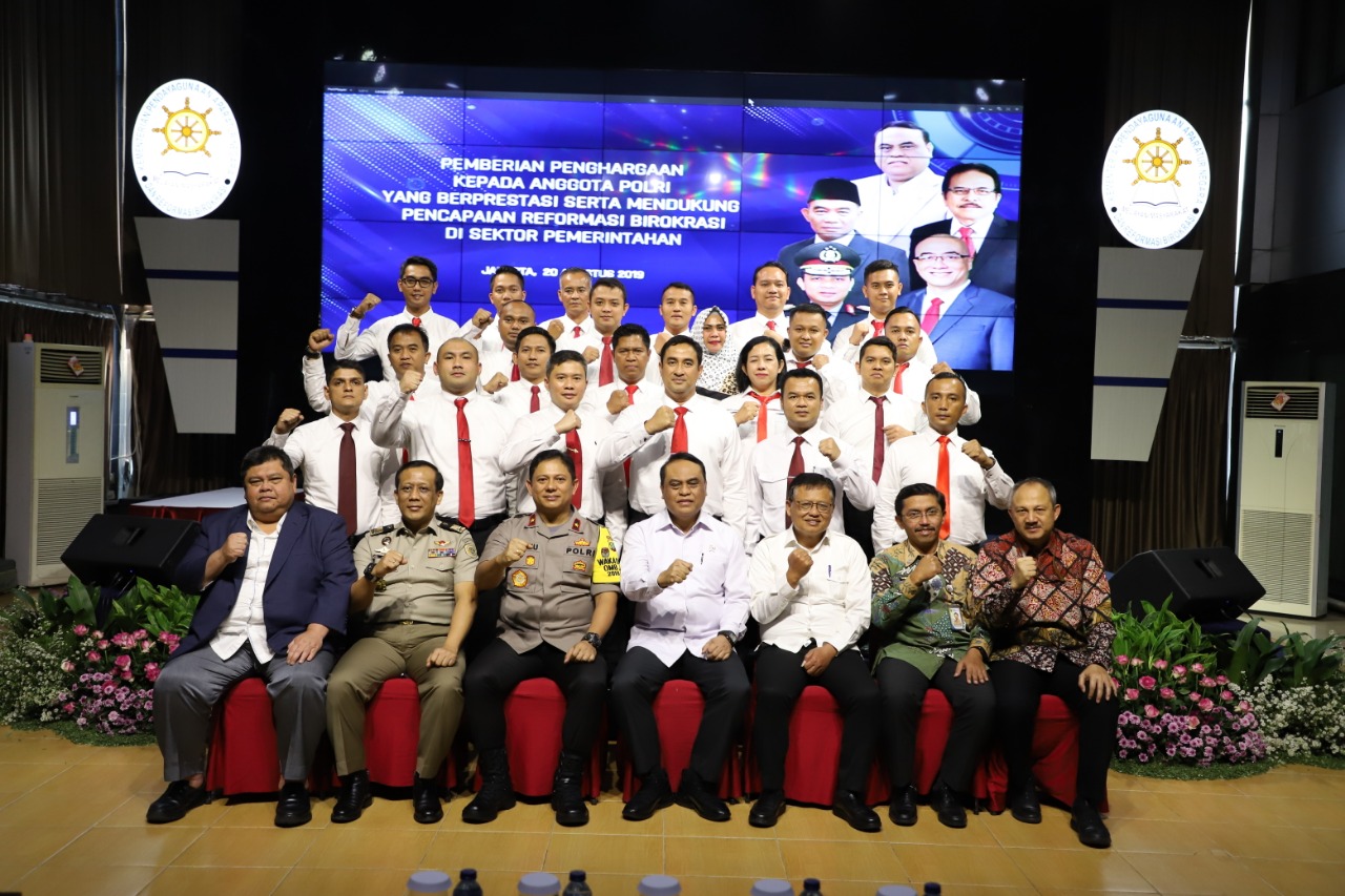 20190820 Menteri Penghargaan Polda 10