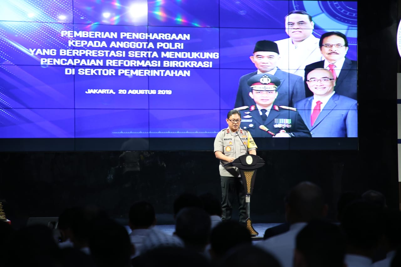 20190820 Menteri Penghargaan Polda 10