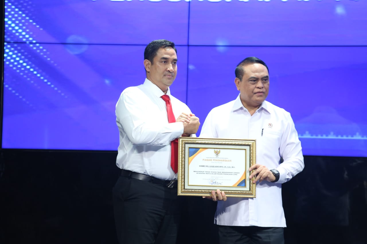 20190820 Menteri Penghargaan Polda 10