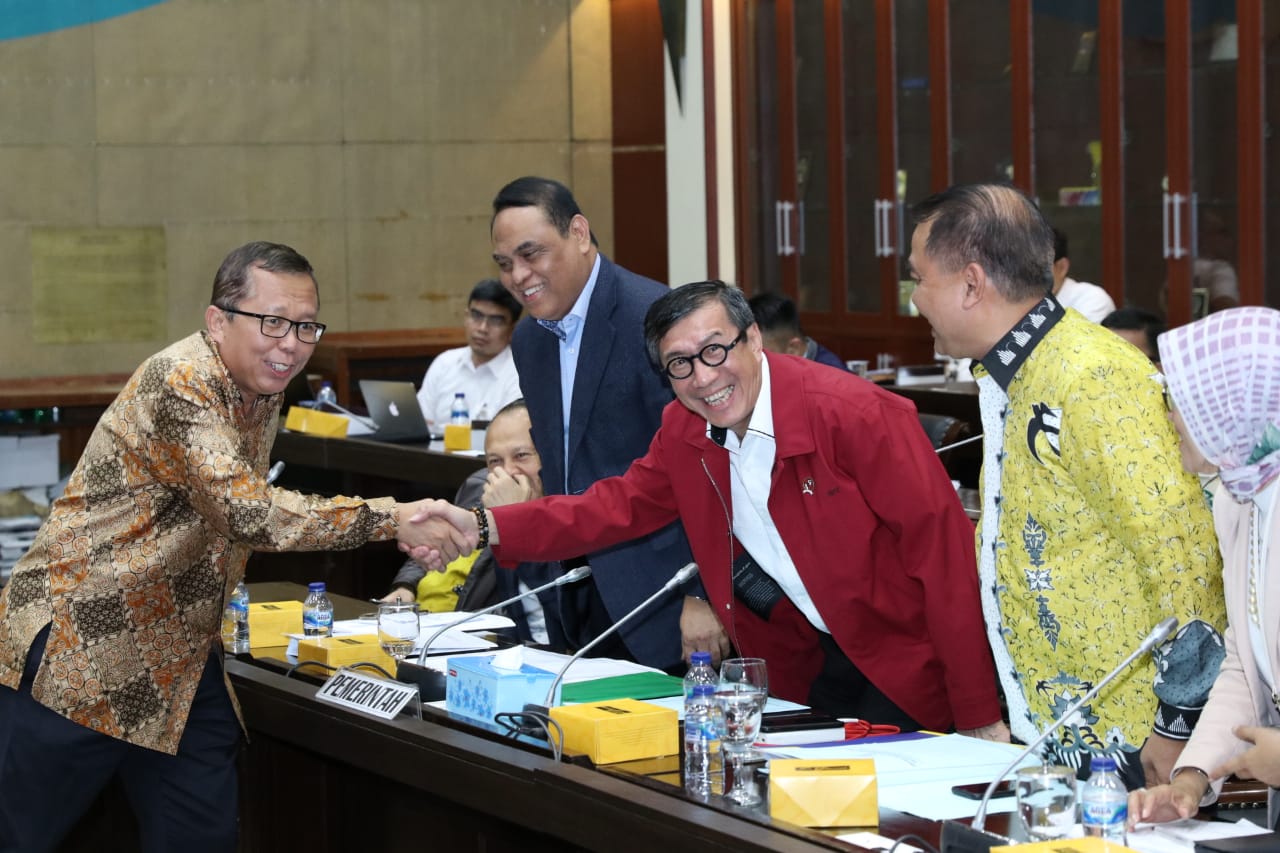 20190916 Menghadiri Rapat Pembahasan Rancangan Revisi UU 8