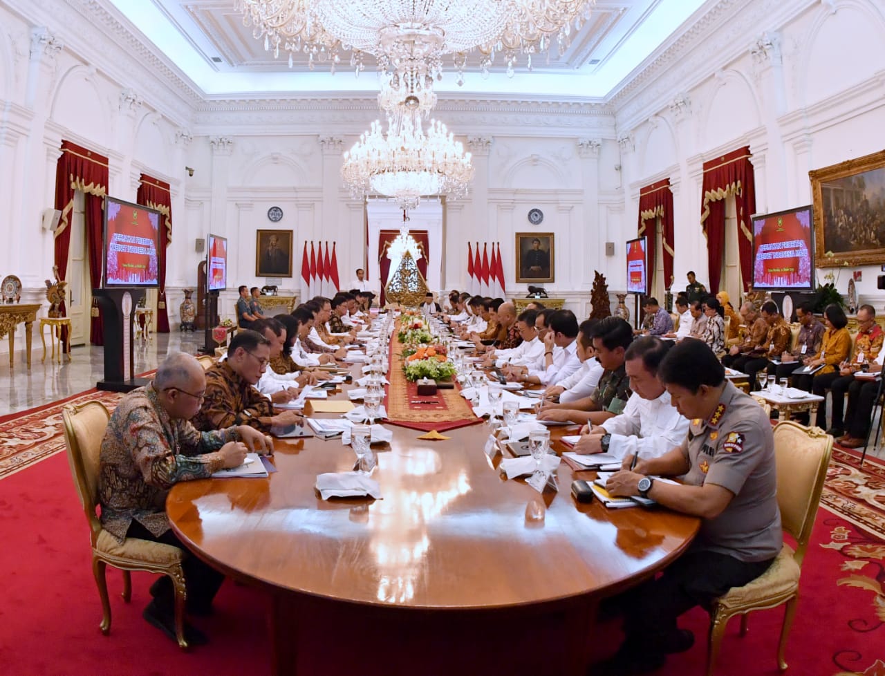 20191024 Menghadiri Sidang Paripurna 5