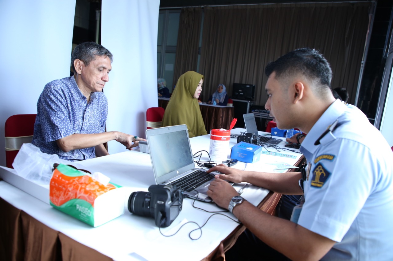 20191218 Layanan Paspor Keliling di Kementerian PANRB 3