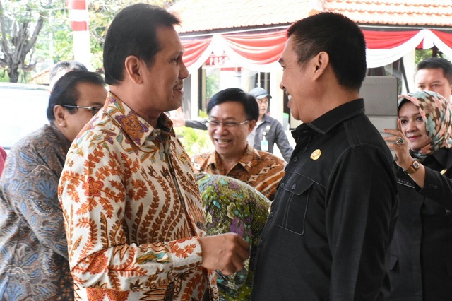 Menteri evaluasi surabaya 1