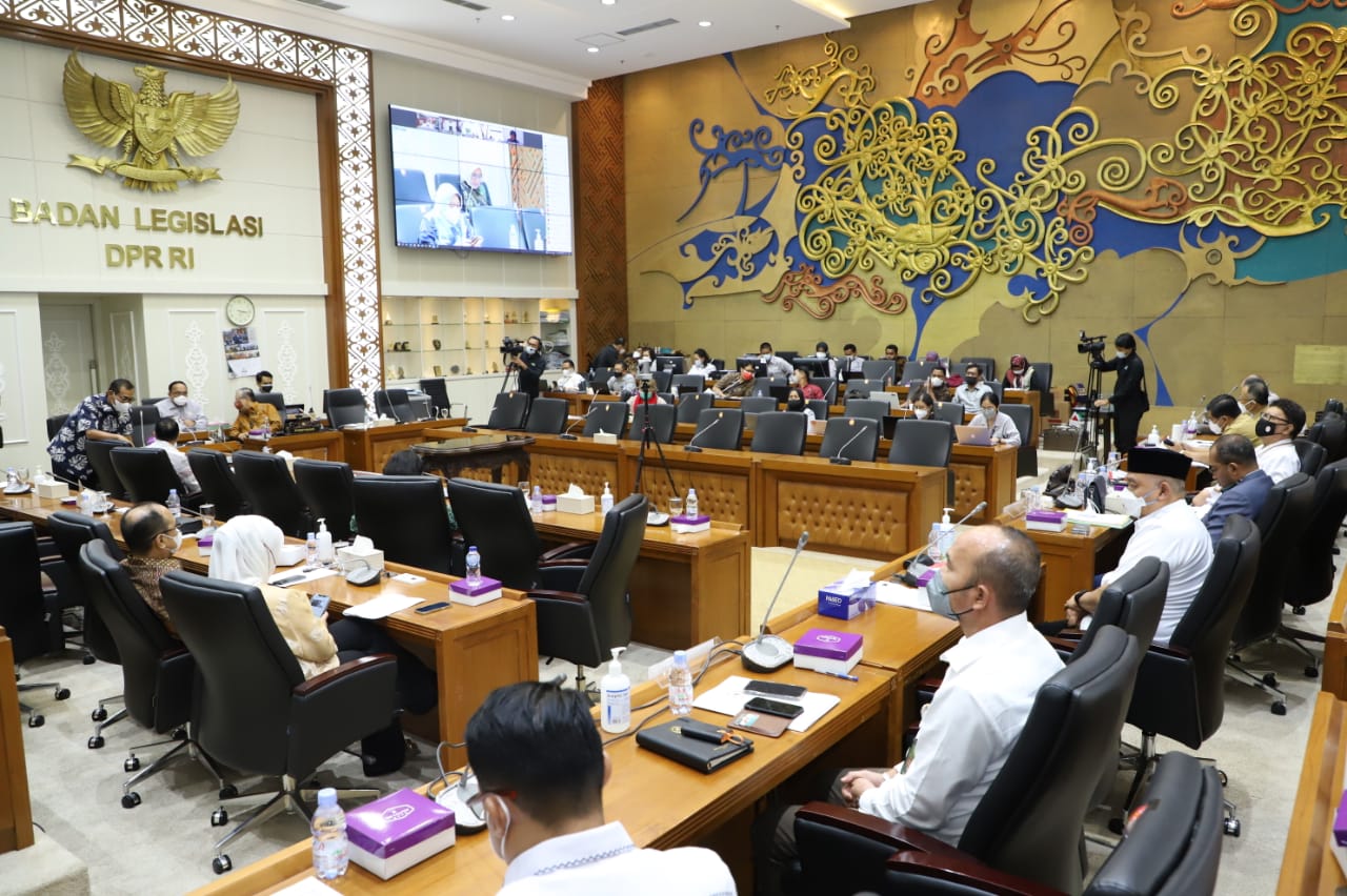 20211122 Rapat Kerja dengan Badan Legislasi 15