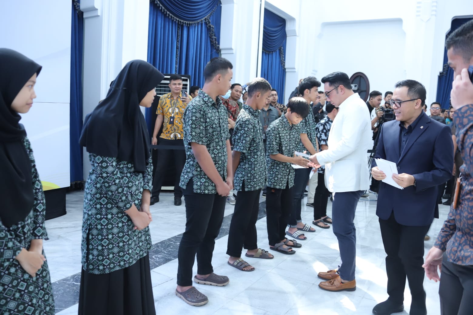 20230609 Sosialisasi dan Asistensi RB Tematik dan Perubahan Roadmap RB 2020 2024 Provinsi Jawa Barat 23