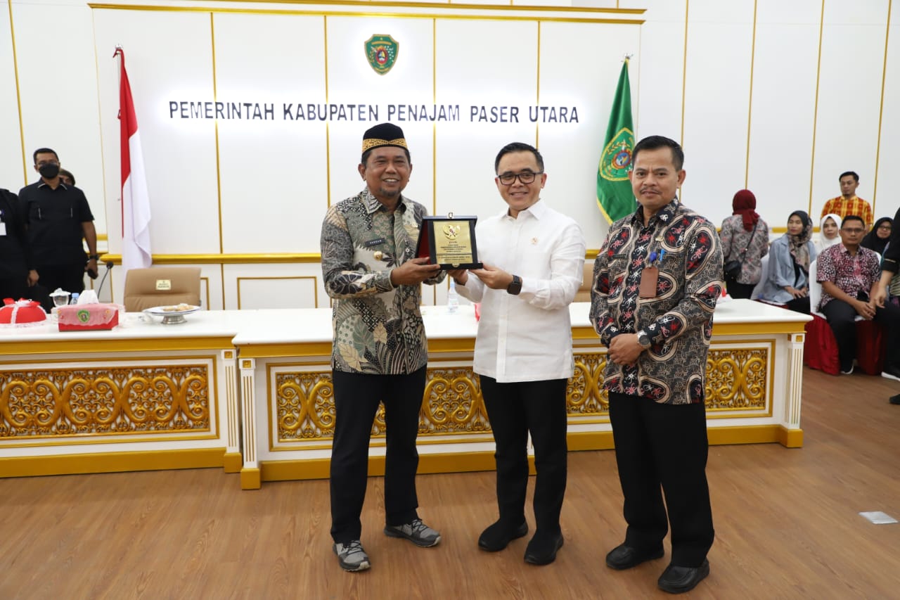 20230610 Penyerahan Hasil Penilaian Dari Tim Evaluasi Kepada TPI dan Kick Off Meeting TPI 2023 3