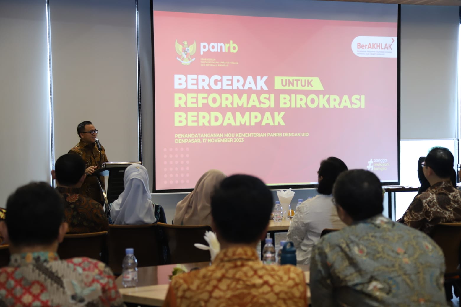 2023117 Penandatanganan MoU Kementerian PANRB dengan Yayasan Upaya Indonesia Damai UID 17