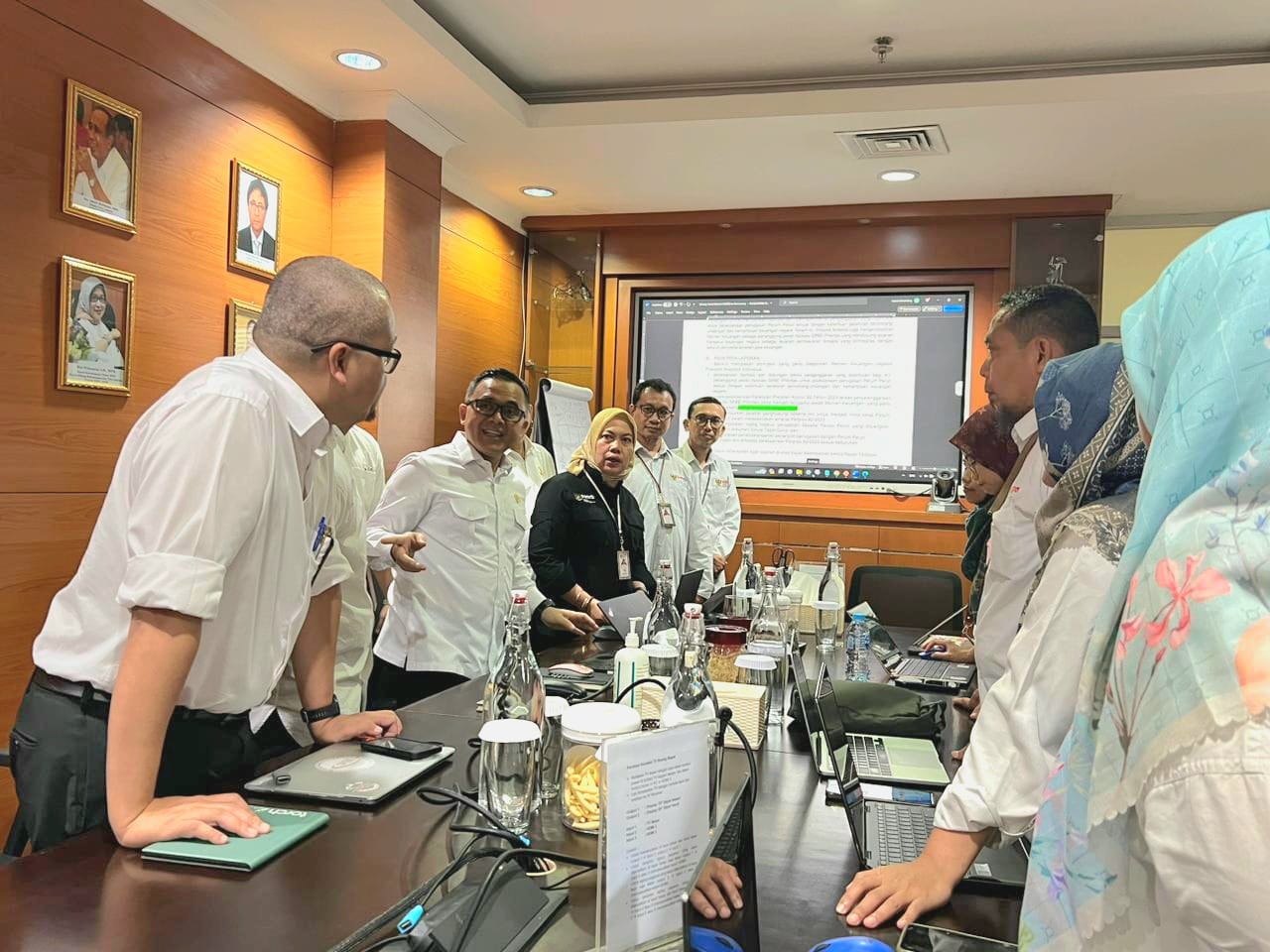 20240102 Menteri PANRB Tinjau Kesiapan Transformasi Digital dengan Tim SPBE 6