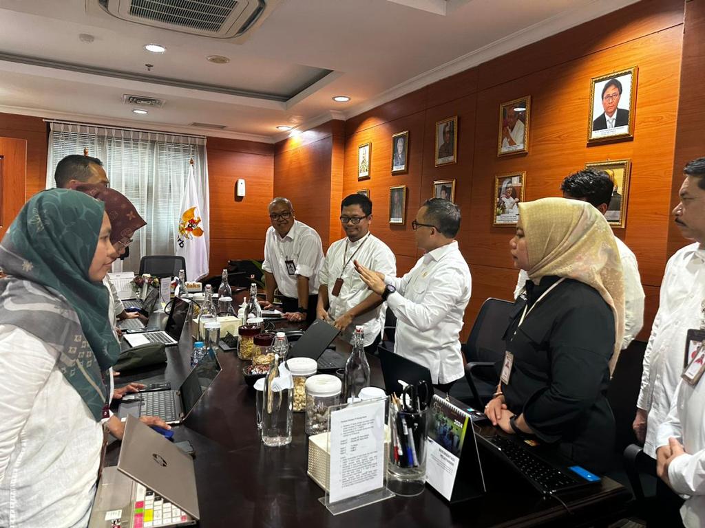 20240102 Menteri PANRB Tinjau Kesiapan Transformasi Digital dengan Tim SPBE 6