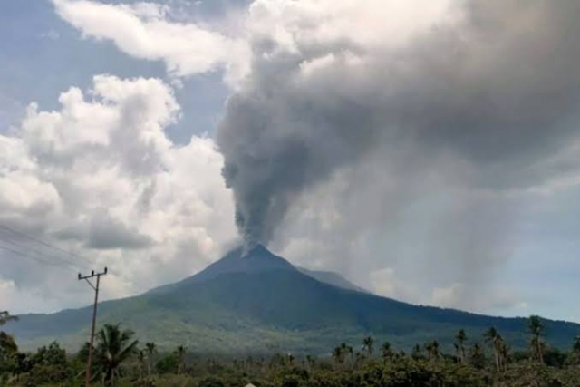 20240112 Jalankan Rekomendasi Flores Timur Perpanjang Masa Tanggap Darurat Erupsi Lewotobi