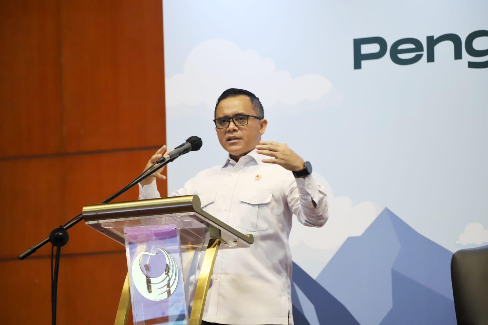 20240205 MENTERI Launching Buku Membumikan 5 Aspek Pengelolaan Sampah 9