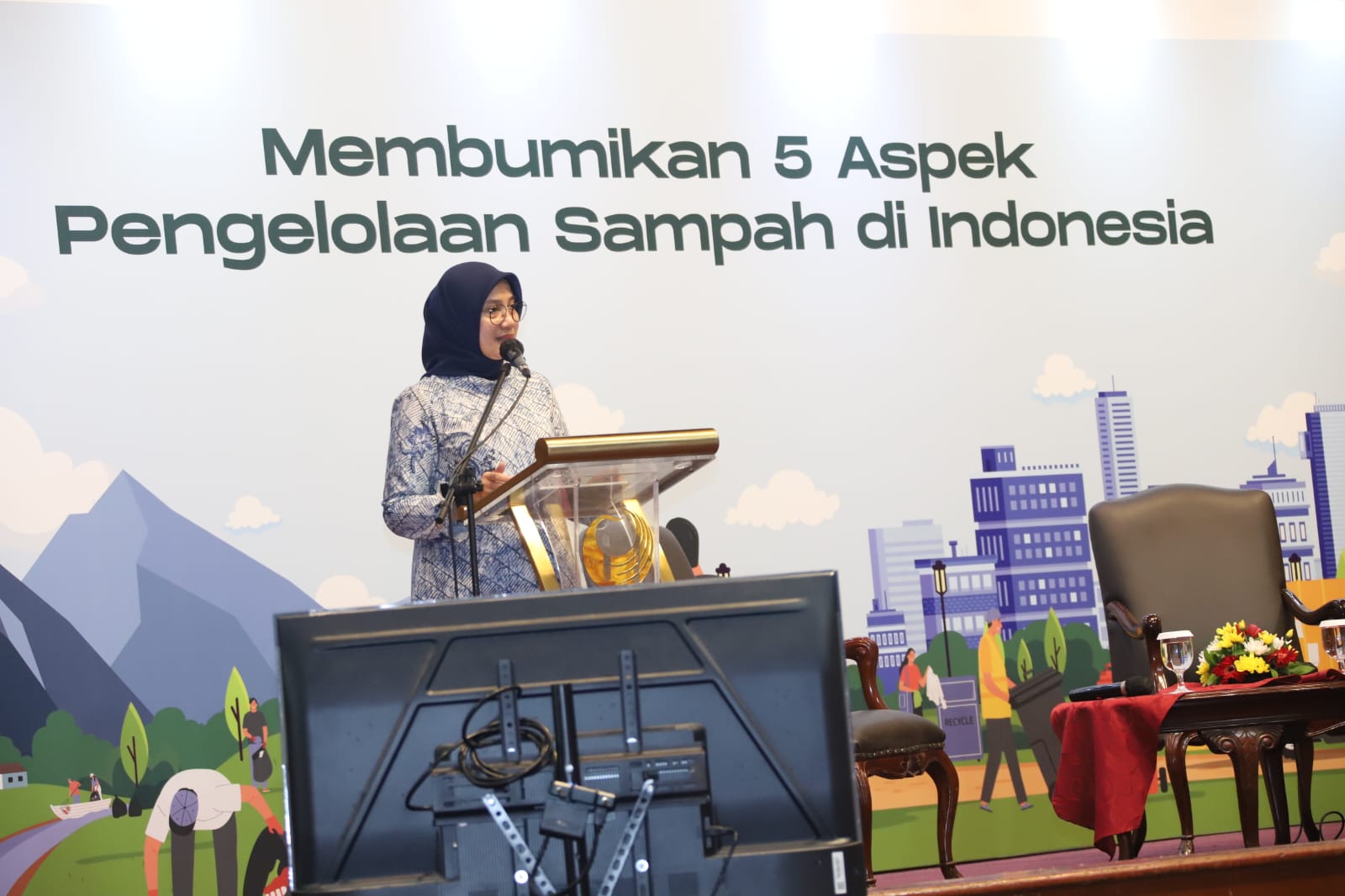 20240205 MENTERI Launching Buku Membumikan 5 Aspek Pengelolaan Sampah 9