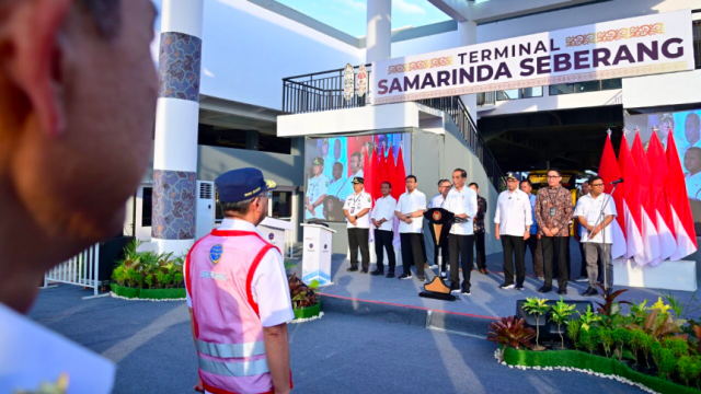 20240229 Resmikan Terminal Samarinda Seberang Presiden Dorong Masyarakat Gunakan Transportasi Umum