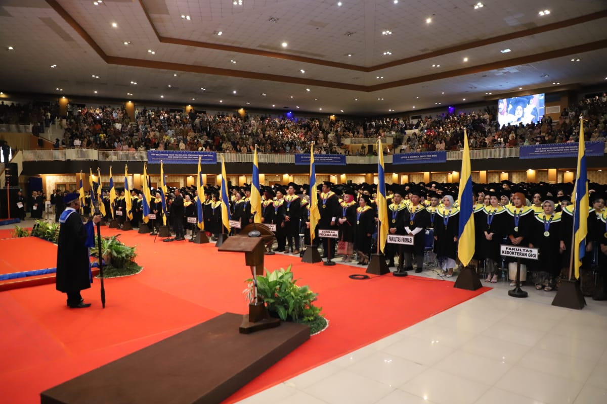 20240303 Wisuda Universitas Airlangga 9