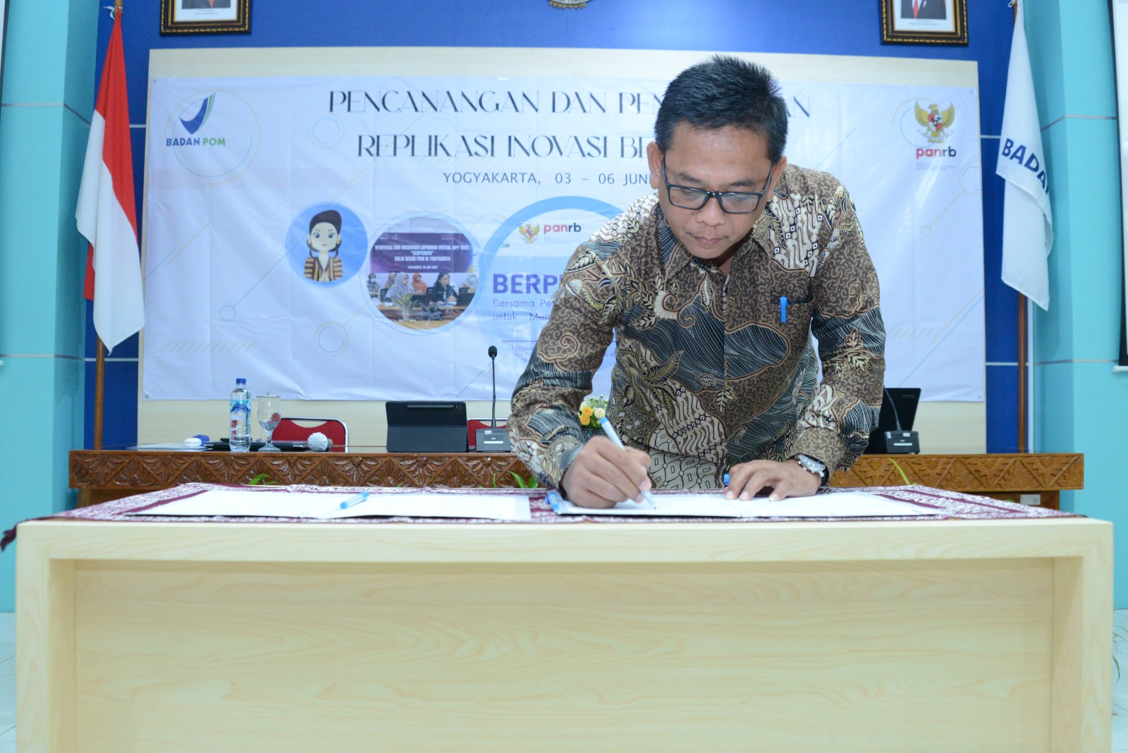 20240605 Penandatanganan Komitmen Replikasi Inovasi Berpendar BBPOM Yogyakarta 1