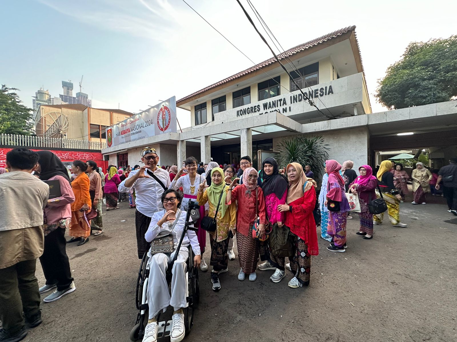 20240714 Flashmob CFD Poco poco Berkebaya1