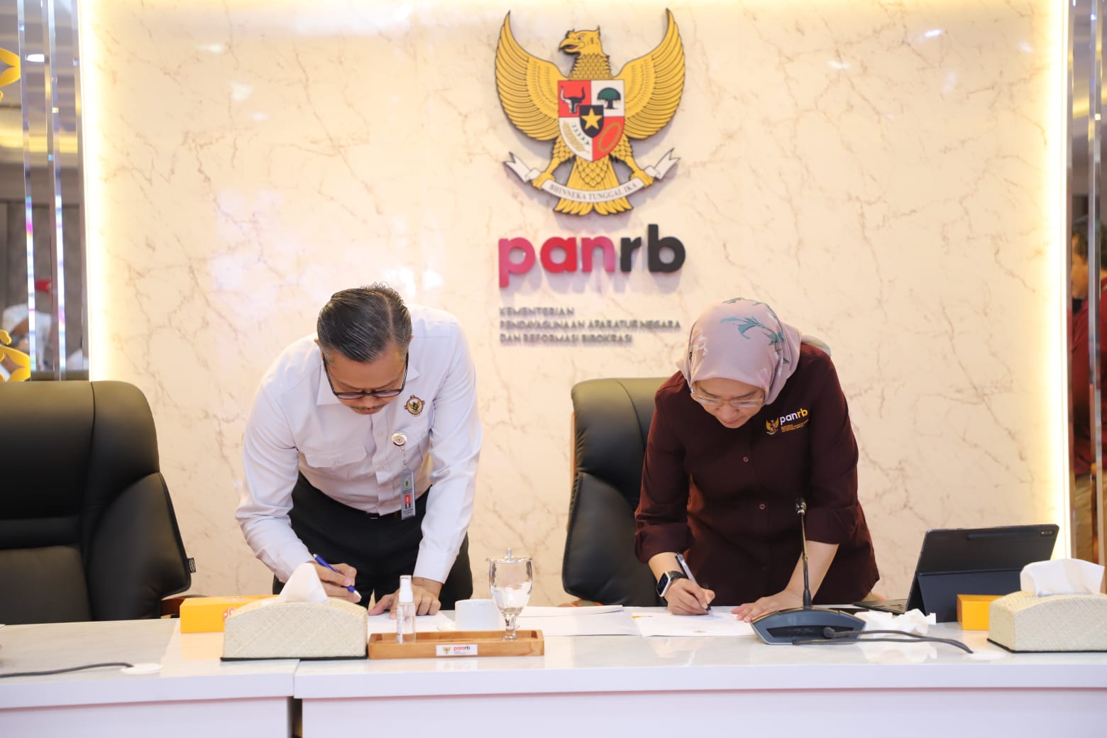 20240717 Penyerahan Laporan Hasil Pemeriksaan Keuangan Tahun 2023 dan Entry Meeting Pemeriksaan Kinerj 1