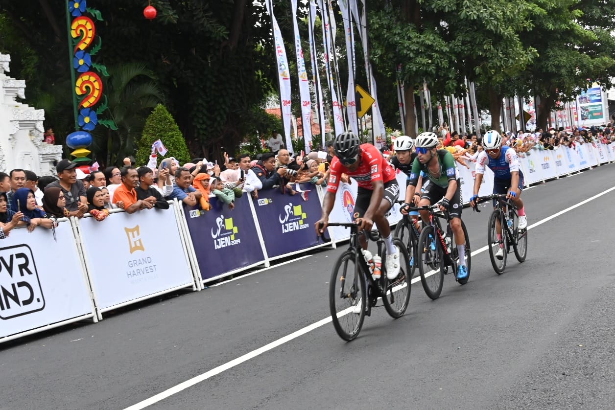 20240725 Menteri PANRB dan Menhub Hadiri Tour de Banyuwangi Ijen 2024 10