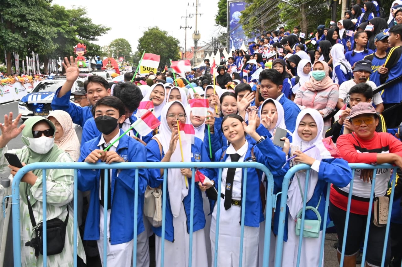 20240725 Menteri PANRB dan Menhub Hadiri Tour de Banyuwangi Ijen 2024 10