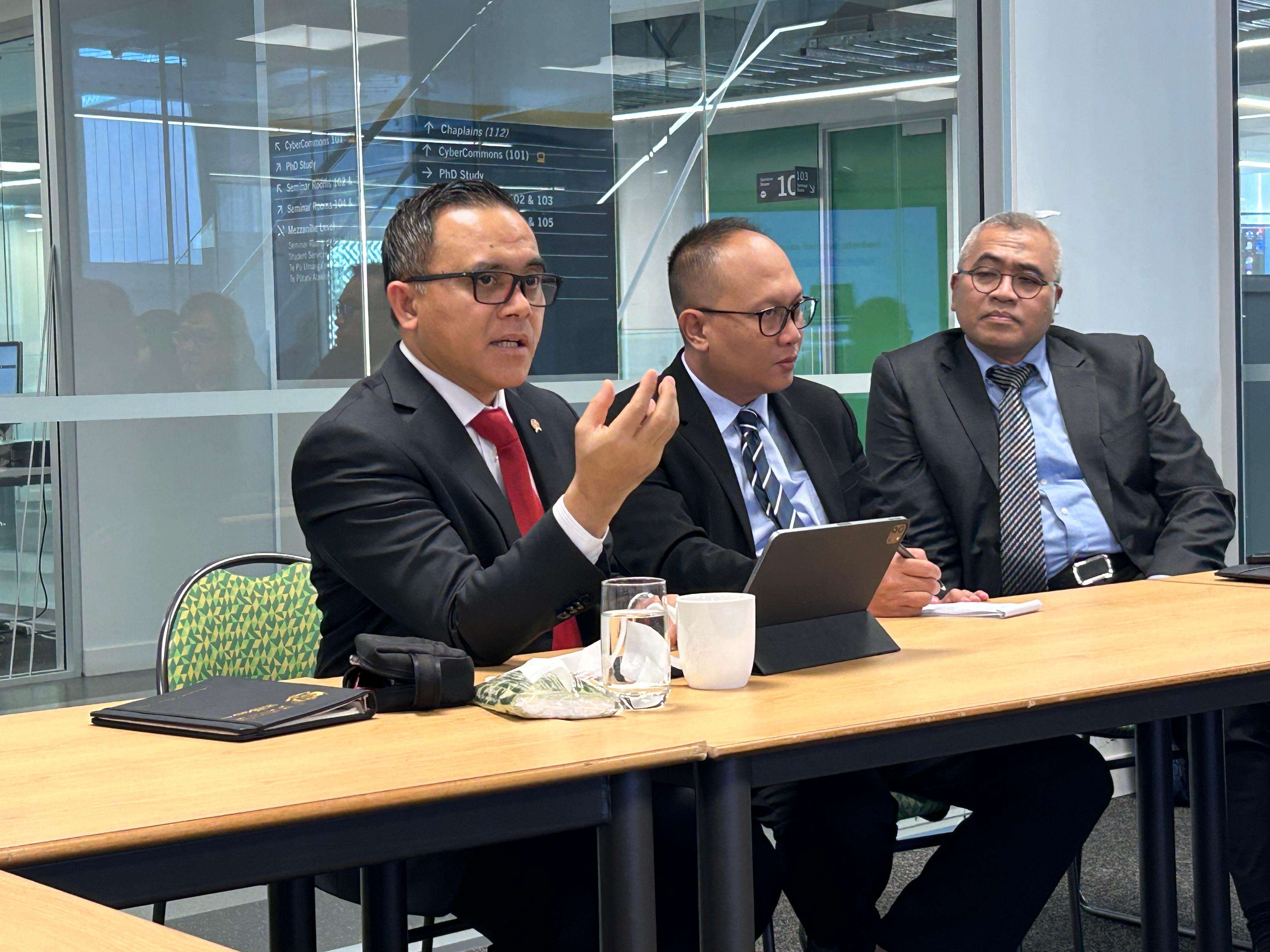 20240805 Diskusi dengan Head of School of Government Victoria University of Wellington 6