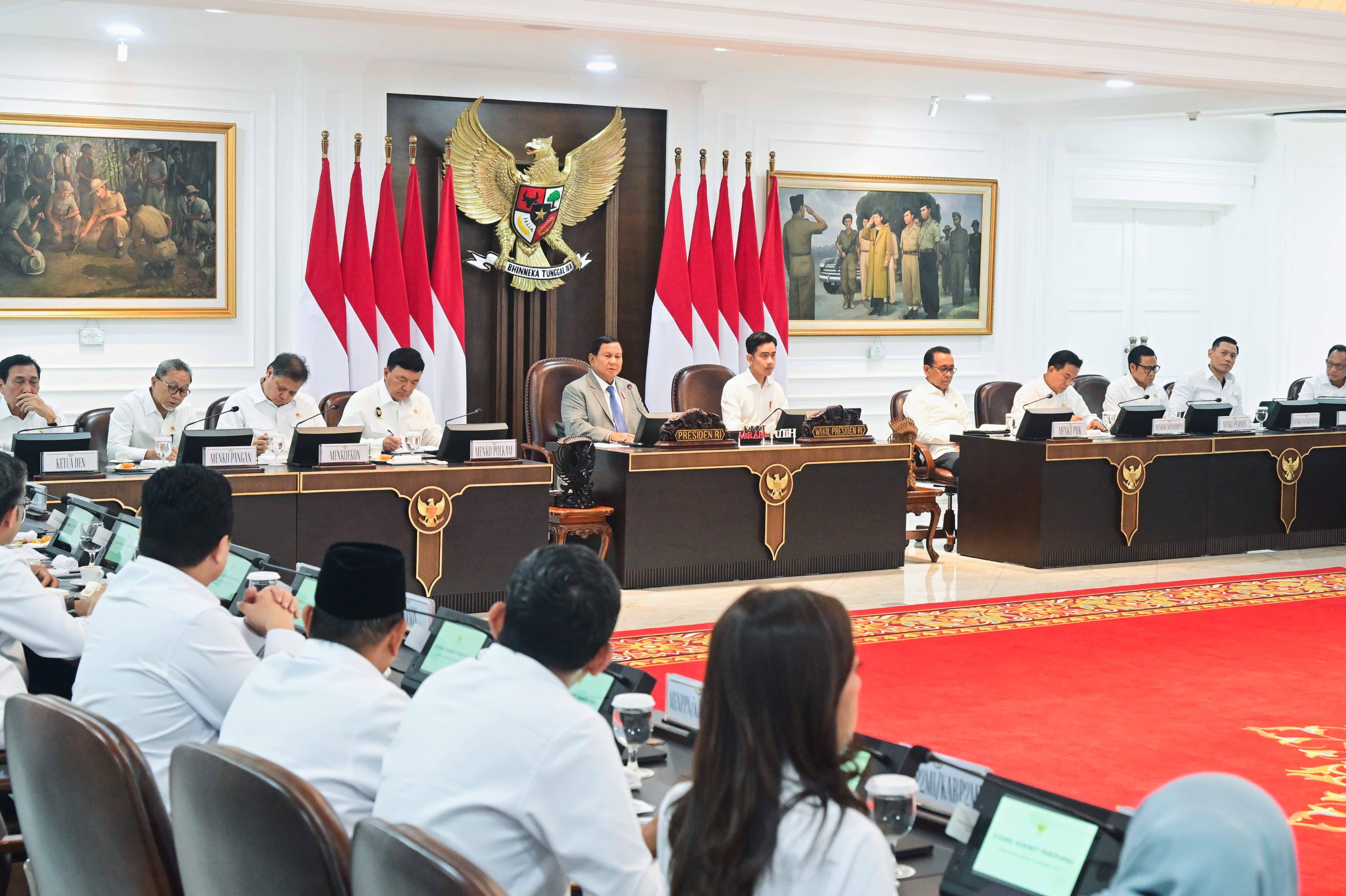 20241106 Sidang kabinet Paripurna17