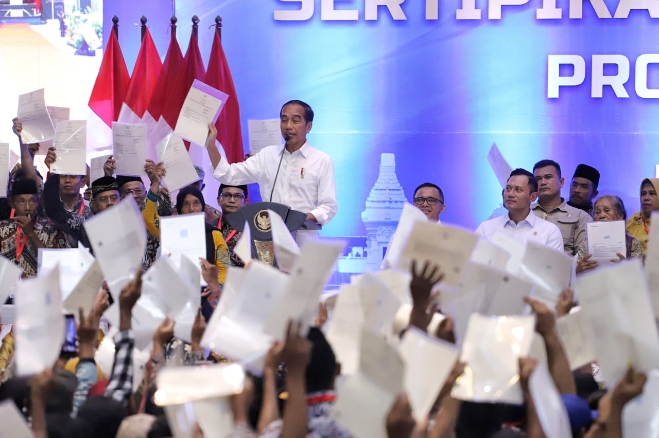 20240430 Penyerahan Sertipikat untuk Rakyat Banyuwang 18