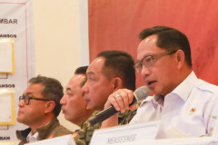 Pemerintah Salurkan Tambahan Anggaran dan Percepat Layanan Dukcapil Pascabencana Sumatra 20251219 Pemerintah Salurkan Tambahan Anggaran dan Percepat Layanan Dukcapil Pascabencana Sumatra